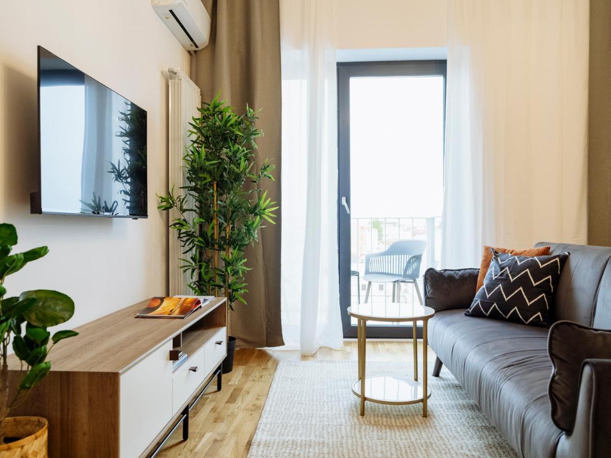 Sunny 2Br Flat - Top Location - Amazing Balcony Βουκουρέστι Εξωτερικό φωτογραφία